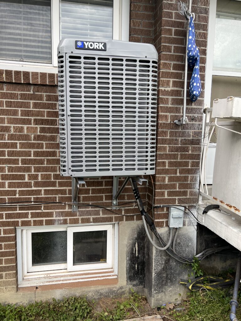 York air conditioner installation on raised wall mount – Toronto, Ontario
